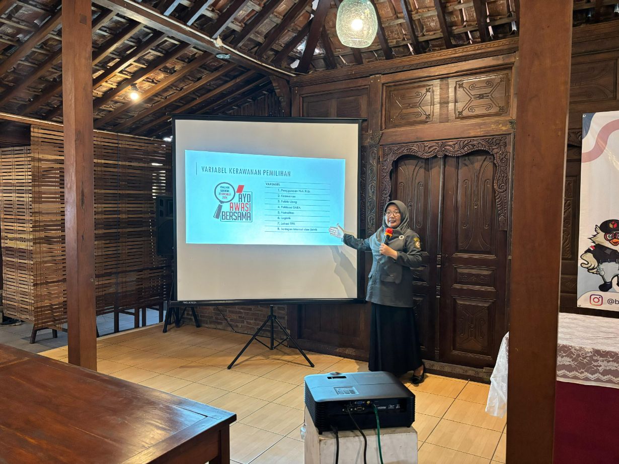 Anggota Bawaslu Kota Yogyakarta Siti Nurhayati memaparkan hasil pemetaan TPS Rawan di Kota Yogyakarta