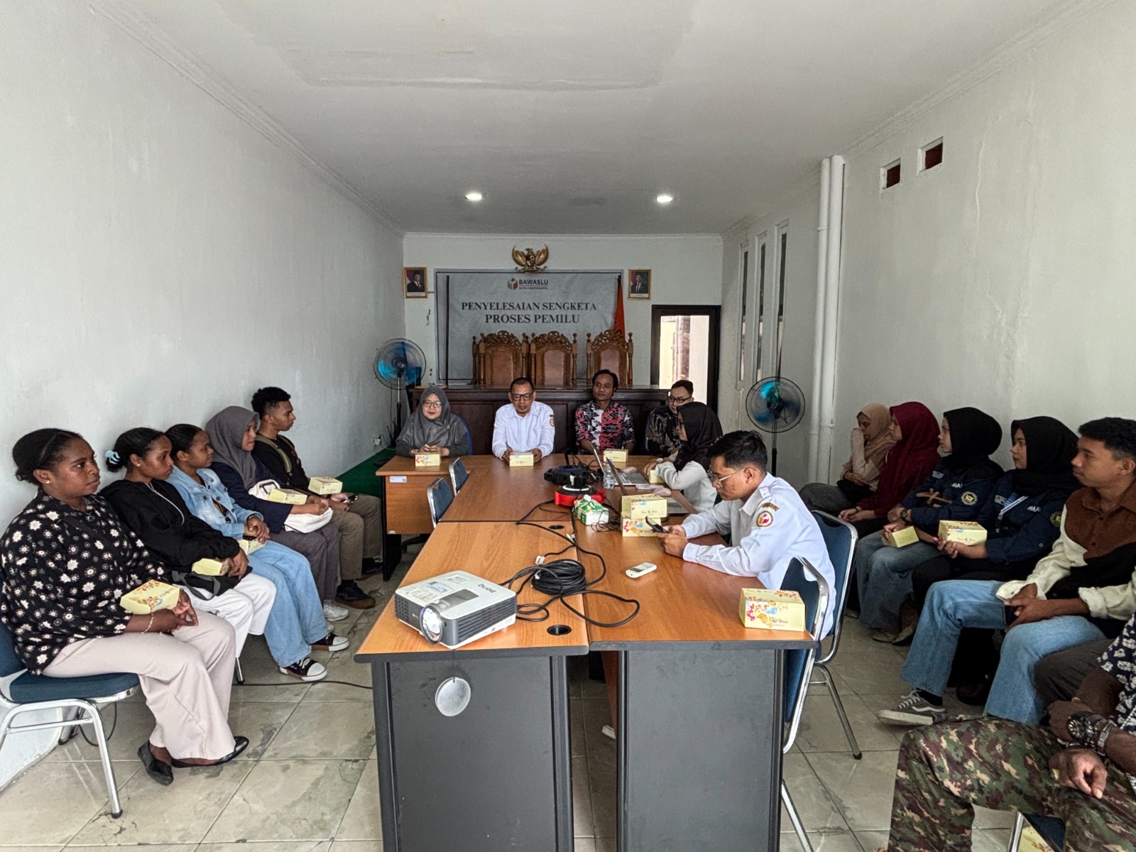 Bawaslu Kota Yogyakarta menerima kunjungan kuliah lapangan mahasiswa FISIPOL UP45