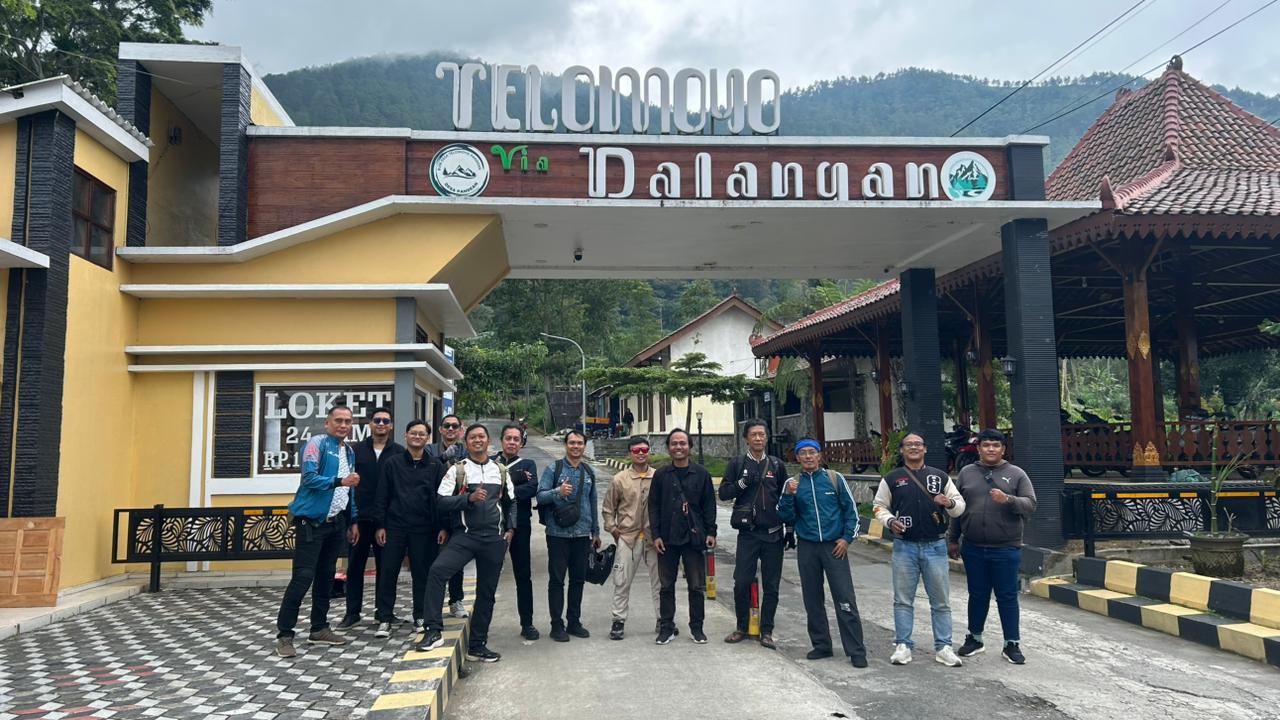 Bawaslu Kota Yogyakarta melakukan konsolidasi demokrasi bersama Bawaslu Daerah Istimewa Yogyakarta, Bawaslu Kabupaten Kulon Progo, Bawaslu Kabupaten Bantul, KPU Kota Yogyakarta, serta Polres Kota Yogyakarta di kawasan Gunung Telomoyo, Magelang, Jawa Tengah