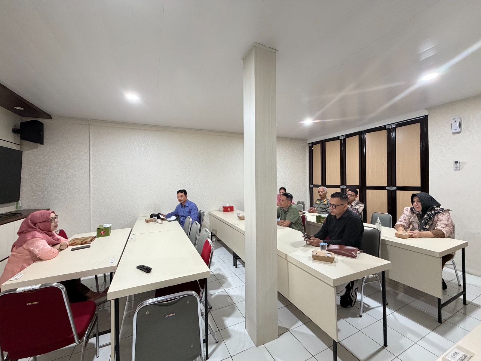 Ketua Bawaslu Kota Yogyakarta, Andie Kartala, menghadiri Rapat Koordinasi Poldagri di Bakesbangpol Kota Yogyakarta