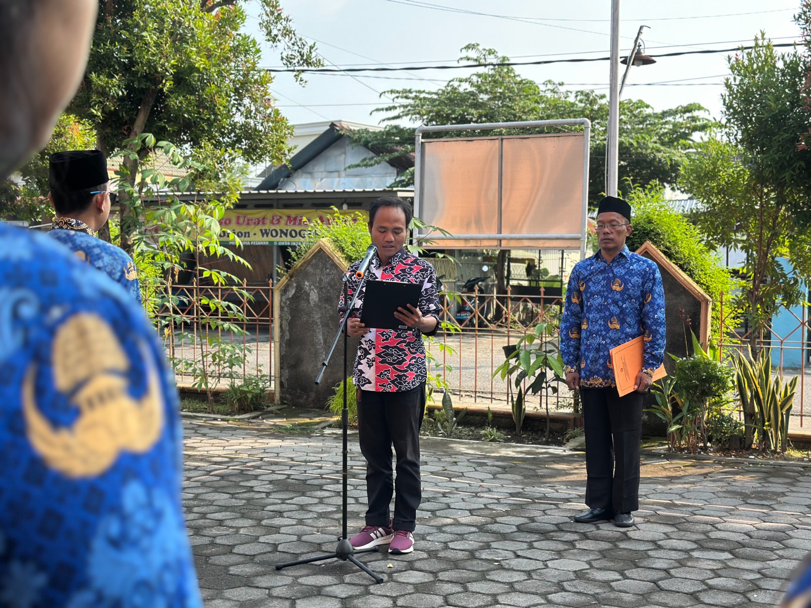 Anggota Bawaslu Kota Yogyakarta, Jantan Putra Bangsa, bertindak sebagai pembina upacara pada Upacara Peringatan Hari Kebangkitan Nasional ke-118