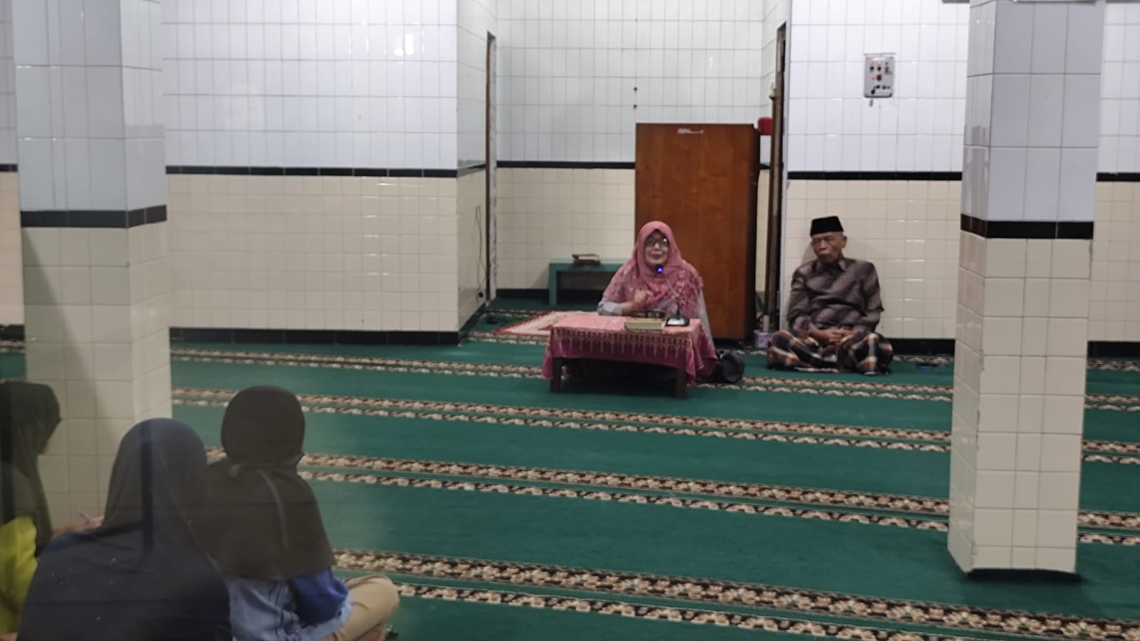 Anggota Bawaslu Kota Yogyakarta, Siti Nurhayati, melakukan konsolidasi demokrasi bersama Aisyiyah Danurejan (15/5/2026)