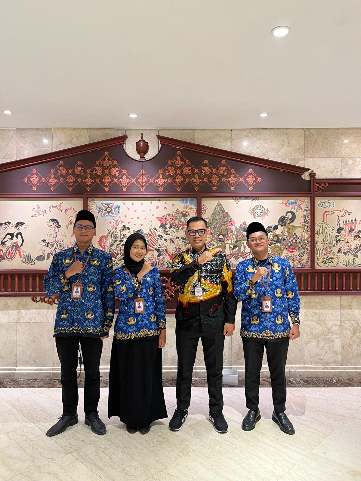 Ketua Bawaslu Kota Yogyakarta, Andie Kartala, mendampingi tiga PNS yang dilantik di Jakarta (19/5/2026)