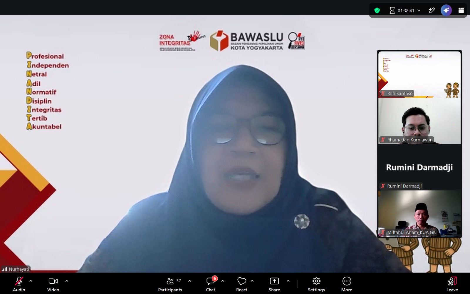 Koordinator Divisi HP2H Bawaslu Kota Yogyakarta, Siti Nurhayati, memberikan pengarahan pada kegiatan sosialisasi P2P 2026