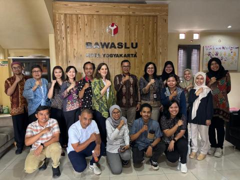 Bawaslu Kota Yogyakarta terima Joint Monitoring Visit program Democratic Resilience