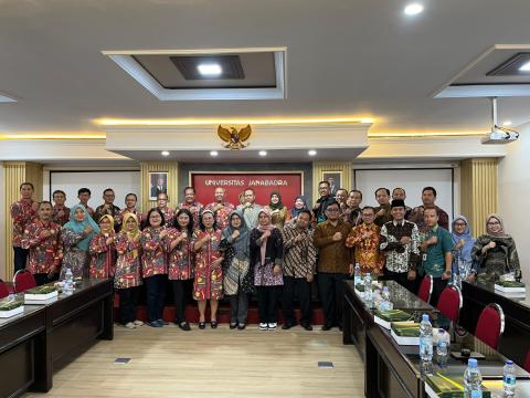 Bawaslu Kota Yogyakarta bersama Bawaslu Kabupaten/Kota se-DIY menandatangani perjanjian kerja sama dengan Universitas Janabadra