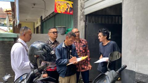 Ketua Bawaslu Kota Yogyakarta Andie Kartala melakukan pengawasan coktas di wilayah Kemantren Tegalrejo