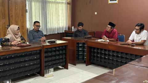 Bawaslu Kota Yogyakarta berdiskusi dengan STPMD "APMD" Yogyakarta terkait program-program yang dapat disinergikan untuk mendorong pengawasan partisipatif dari mahasiswa