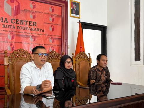 Ketua Bawaslu Kota Yogyakarta, Andie Kartala, menekankan pentingnya kemampuan fotografi untuk mendukung publikasi kelembagaan