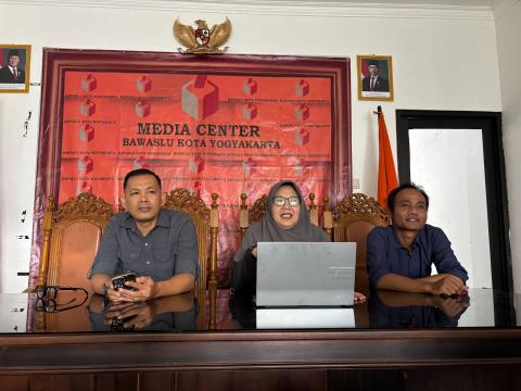 Anggota Bawaslu Kota Yogyakarta, Siti Nurhayati, menegaskan bahwa implementasi kebijakan inklusif adalah sebuah proses yang berkelanjutan