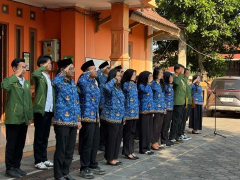 Jajaran sekretariat Bawaslu Kota Yogyakarta mengikuti Upacara Peringatan Hari Lahir Pancasila 2026 dengan khidmat