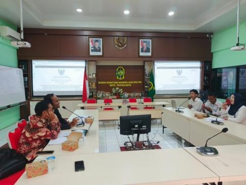 Forum membahas evaluasi pelaksanaan Peraturan Wali Kota Nomor 65 Tahun 2024 berdasarkan pengalaman penyelenggaraan Pemilu dan Pemilihan sebelumnya