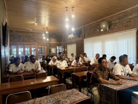 Forum juga membahas sejumlah tantangan dalam pendidikan demokrasi di sekolah