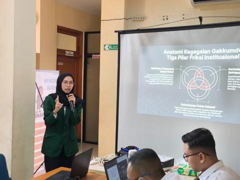 Mahasiswa magang dari UIN Sunan Kalijaga Yogyakarta menjadi narasumber dalam kegiatan Kajian Hukum “Rekonstruksi Kewenangan Bawaslu dalam Penegakan Hukum Pidana Pemilu melalui Sentra Gakkumdu”, Rabu (26/8/2026)