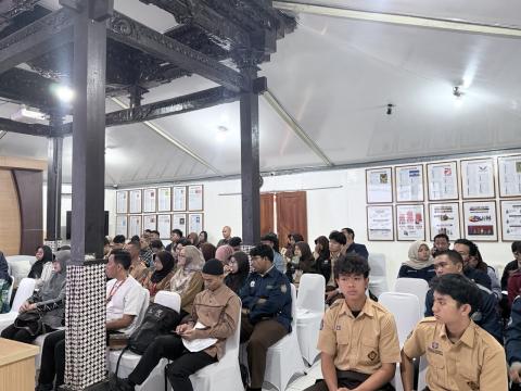 Keterlibatan Bawaslu dalam forum tersebut sekaligus menjadi ruang untuk menjaring masukan mengenai praktik, tantangan, dan kebutuhan pengawasan Pemilos di sekolah