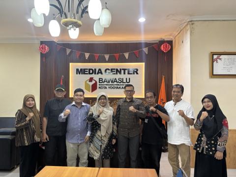 Melalui audiensi DPC GPM, Bawaslu Kota Yogyakarta mendorong agar komunikasi dan kolaborasi dengan organisasi kepemudaan dapat terus dikembangkan