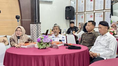 Ketua dan Anggota Bawaslu Kota Yogyakarta beserta Ketua Bawaslu DIY mengikuti Rapat Pleno Terbuka Rekapitulasi Pemutakhiran Data Pemilih Berkelanjutan (PDPB) Triwulan III Tahun 2026 yang digelar KPU Kota Yogyakarta, Rabu (30/9/2026)
