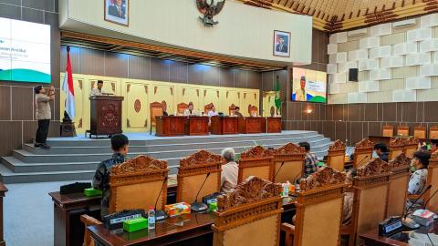Menurut Andie, pembenahan regulasi perlu memastikan proses pengawasan dan penegakan hukum berjalan lebih jelas, sekaligus mendukung penyelenggaraan pemilu yang inklusif, transparan, dan akuntabel