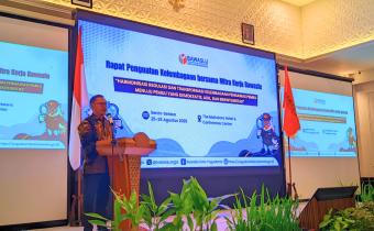 Ketua Bawaslu Kota Yogyakarta Andie Kartala memberikan sambutan pada pembukaan kegiatan Rapat Penguatan Kelembagaan bersama Mitra Kerja Bawaslu