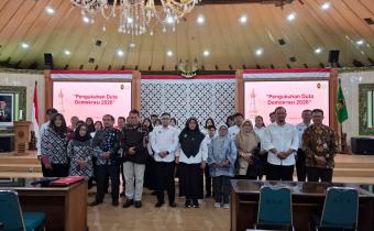 Anggota Bawaslu Kota Yogyakarta Siti Nurhayati menghadiri kegiatan Pengukuhan Duta Demokrasi 2026