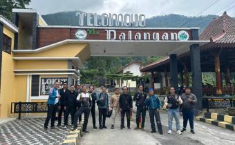 Bawaslu Kota Yogyakarta melakukan konsolidasi demokrasi bersama Bawaslu Daerah Istimewa Yogyakarta, Bawaslu Kabupaten Kulon Progo, Bawaslu Kabupaten Bantul, KPU Kota Yogyakarta, serta Polres Kota Yogyakarta di kawasan Gunung Telomoyo, Magelang, Jawa Tengah