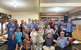 Koordinator Divisi Hukum, Pencegahan, Partisipasi Masyarakat, dan Humas Bawaslu Kota Yogyakarta, Siti Nurhayati, melaksanakan konsolidasi demokrasi bersama KPU DIY dan KPU Kota Yogyakarta