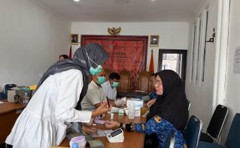 Bawaslu Kota Yogyakarta bekerja sama dengan Dinas Kesehatan Kota Yogyakarta menyelenggarakan kegiatan Cek Kesehatan Gratis (CKG) bagi seluruh jajaran Bawaslu Kota Yogyakarta