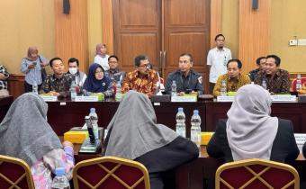 Anggota Bawaslu Kota Yogyakarta, Siti Nurhayati, melakukan kegiatan Konsolidasi Demokrasi terkait Penguatan Pengawasan Pelaksanaan Undang-Undang Pemilu