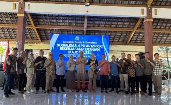 Ketua Bawaslu Kota Yogyakarta, Andie Kartala, mengikuti Sarasehan Pemilu dan Demokrasi bertema "Redesign UU Pemilu 2029 yang Berintegritas" di Wisma Kagama UGM (3/7/3036)