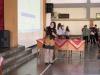 Koordinator Divisi Hukum, Pencegahan, Partisipasi Masyarakat dan Hubungan Masyarakat Bawaslu Kota Yogyakarta, Siti Nurhayati, memberikan sambutan dalam kegiatan Orasi dan Debat Kandidat OSIS/MPK di Aula SMKN 4 Yogyakarta, Jumat (9/10/2026)